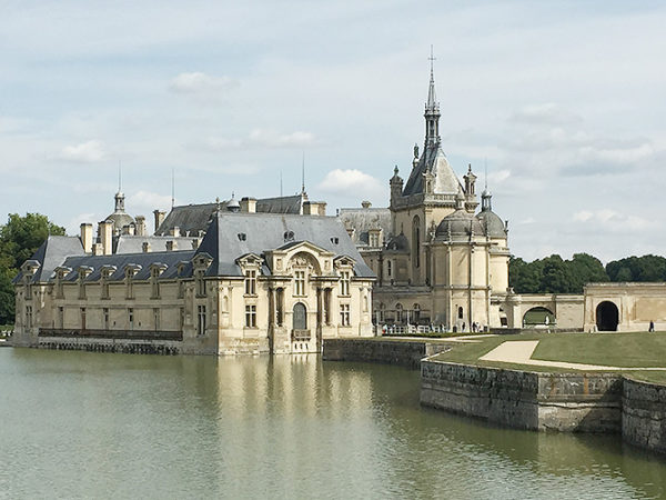 Discover the Beautiful Château de Chantilly. • All Things French.