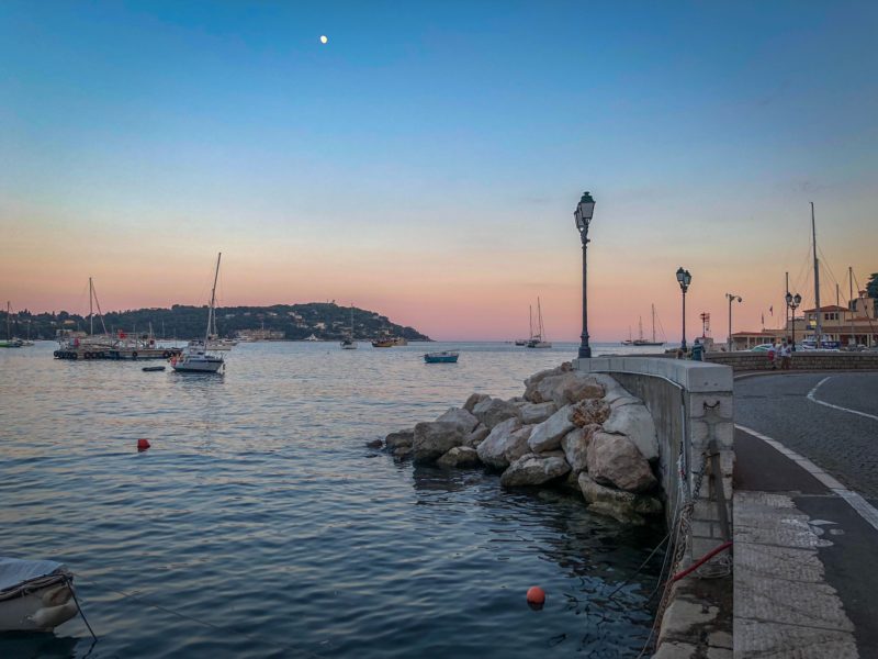 All Things French. Tours to the the French Riviera. Discover the Côte d'Azur. Stay in Villefranche-sur-Mer.