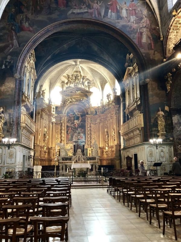 L'Isle-sur-la-Sorgue La Collegiale Notre Dame des Anges