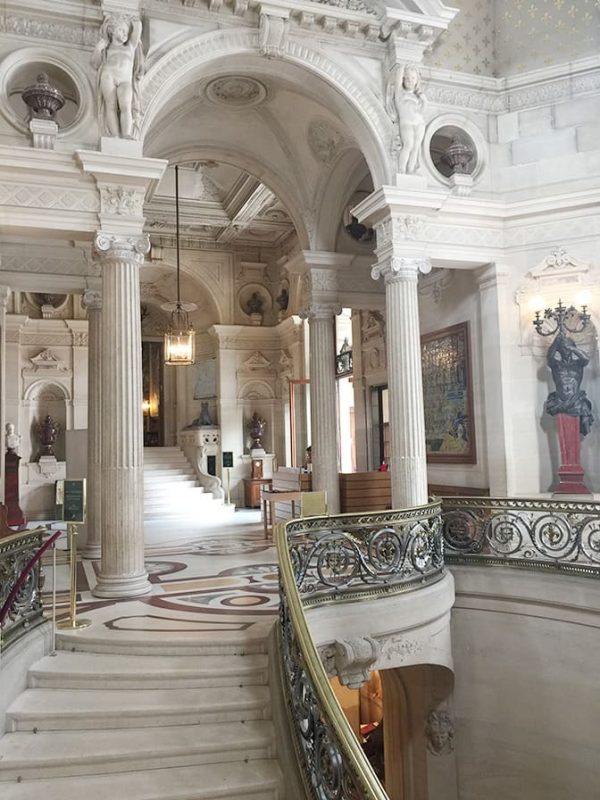 Chateau de Chantilly Main Hallway