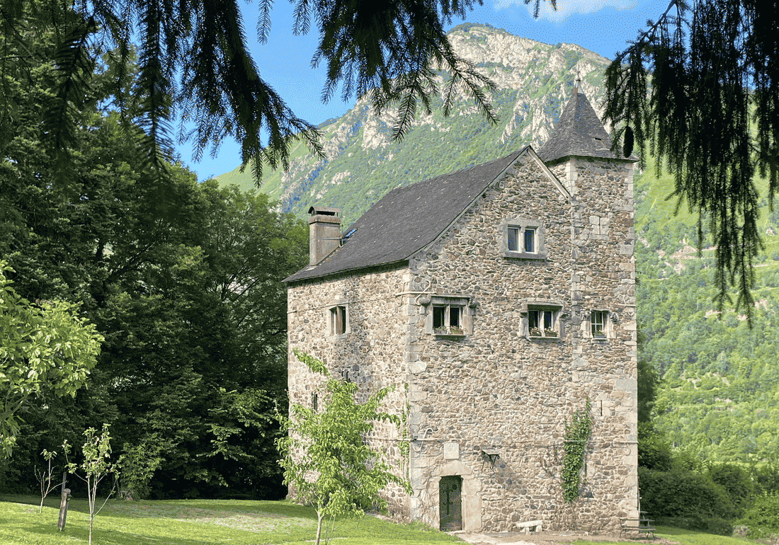 Château de Gère: a French château in a village with more sheep than people